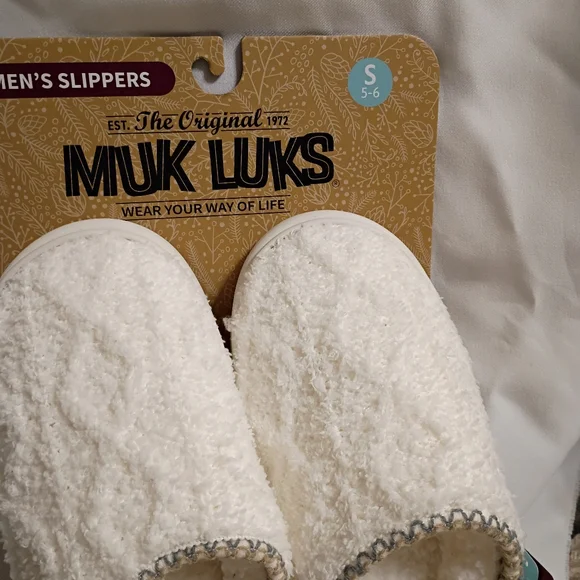 Slippers - Picture 2 of 2